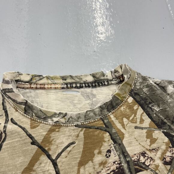 Vintage Y2k Realtree Distressed Camo Blank T-Shirt - Picture 5 of 5